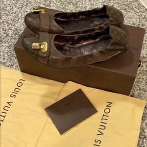 Woman’s Louis Vuitton ballerina flats !